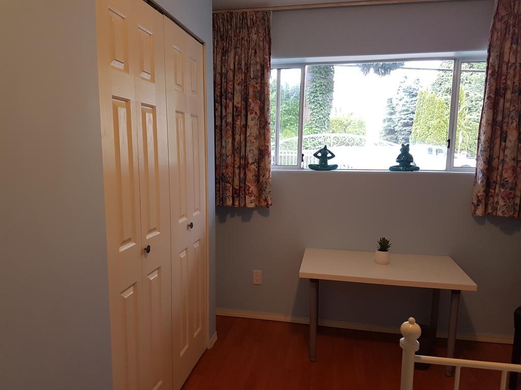 Burris Guest House Burnaby Exterior photo