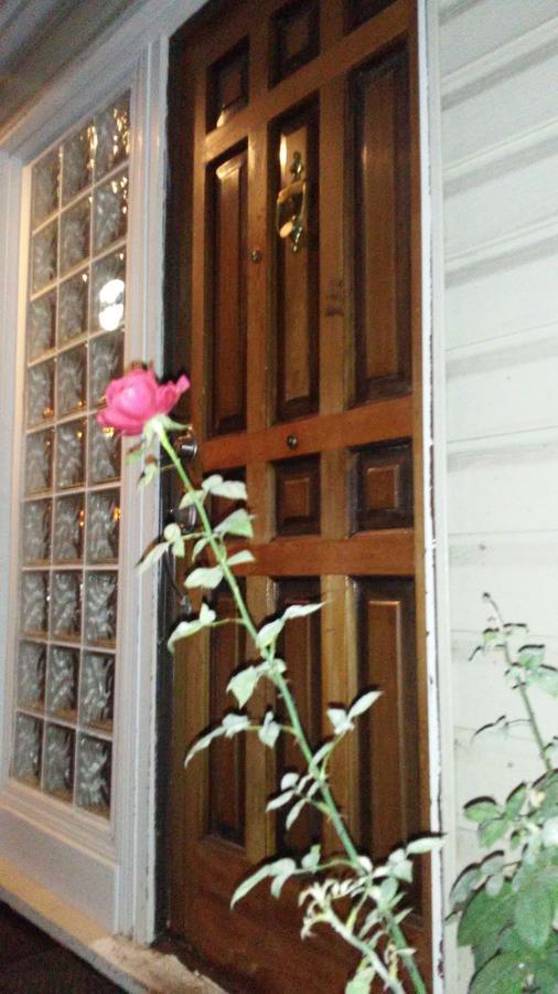 Burris Guest House Burnaby Exterior photo